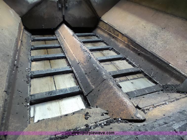 image for item J4961 Cedarapids CR551 hot mix asphalt spreader