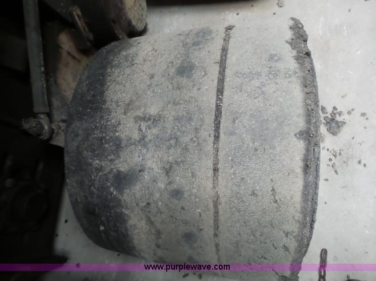 image for item J4961 Cedarapids CR551 hot mix asphalt spreader