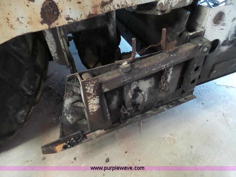 image for item J4961 Cedarapids CR551 hot mix asphalt spreader