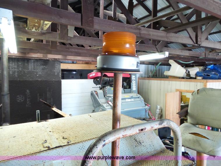 image for item J4961 Cedarapids CR551 hot mix asphalt spreader