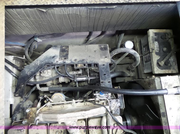 image for item J4961 Cedarapids CR551 hot mix asphalt spreader