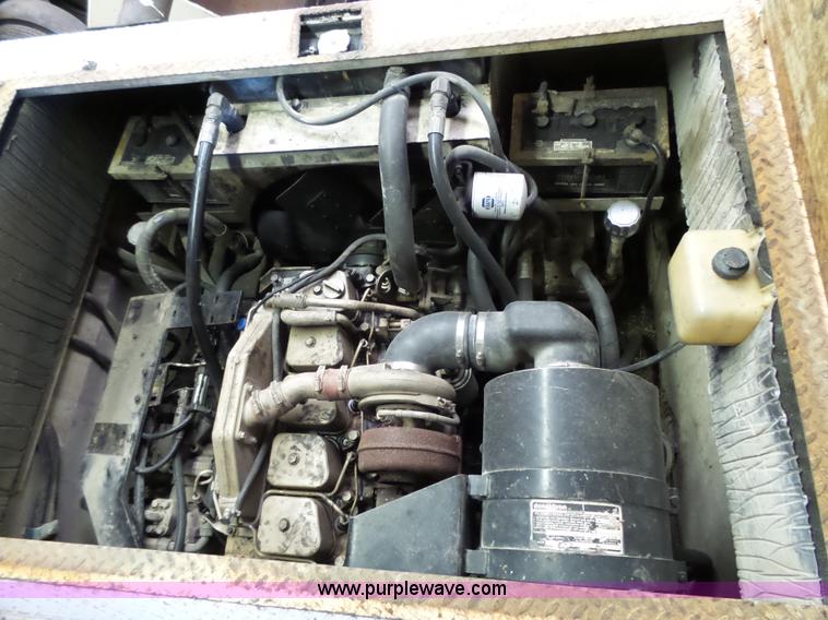 image for item J4961 Cedarapids CR551 hot mix asphalt spreader