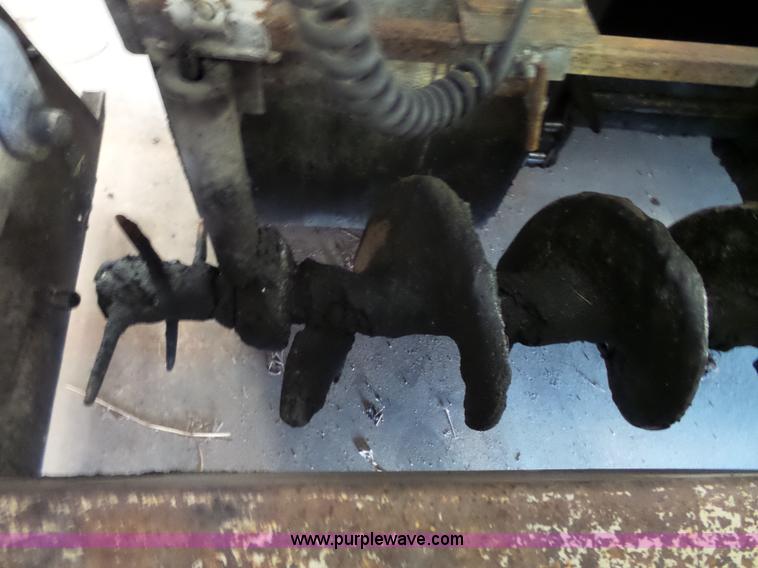 image for item J4961 Cedarapids CR551 hot mix asphalt spreader