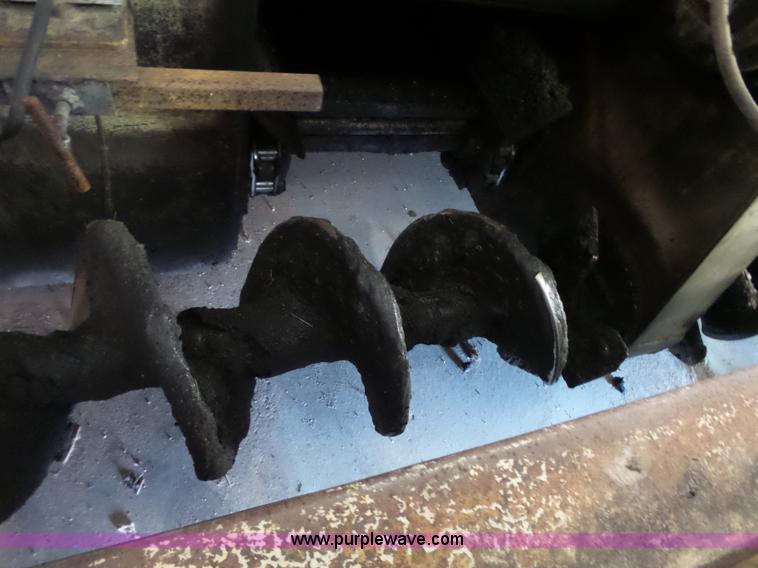 image for item J4961 Cedarapids CR551 hot mix asphalt spreader