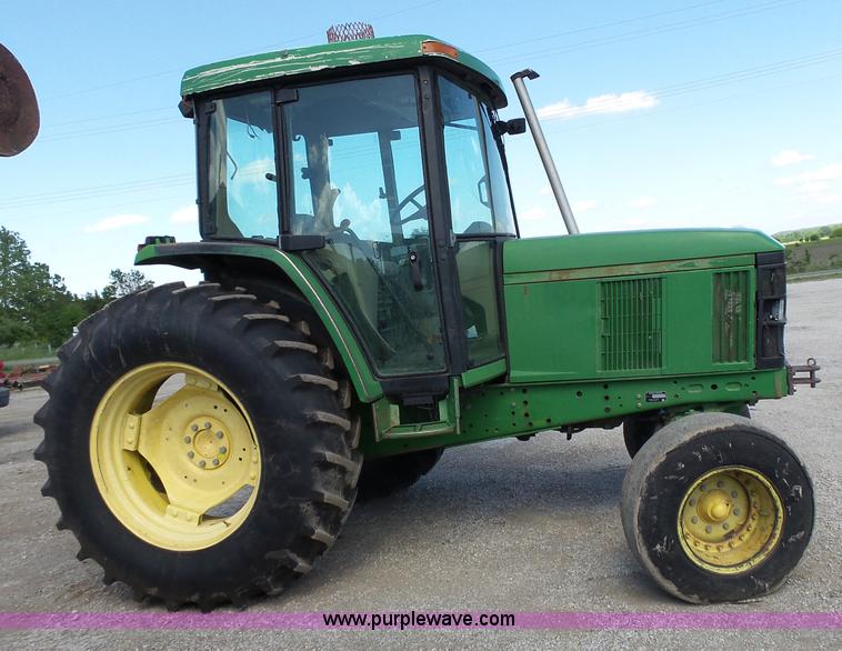image for item J4962 2001 John Deere 6405 tractor