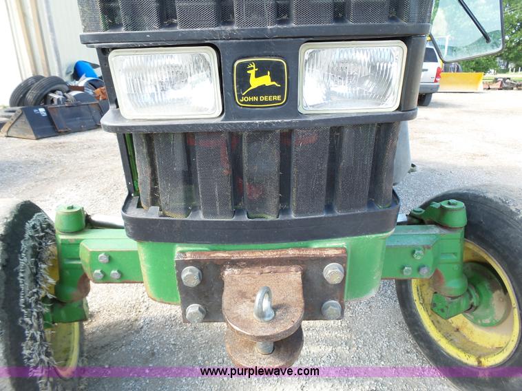 image for item J4962 2001 John Deere 6405 tractor