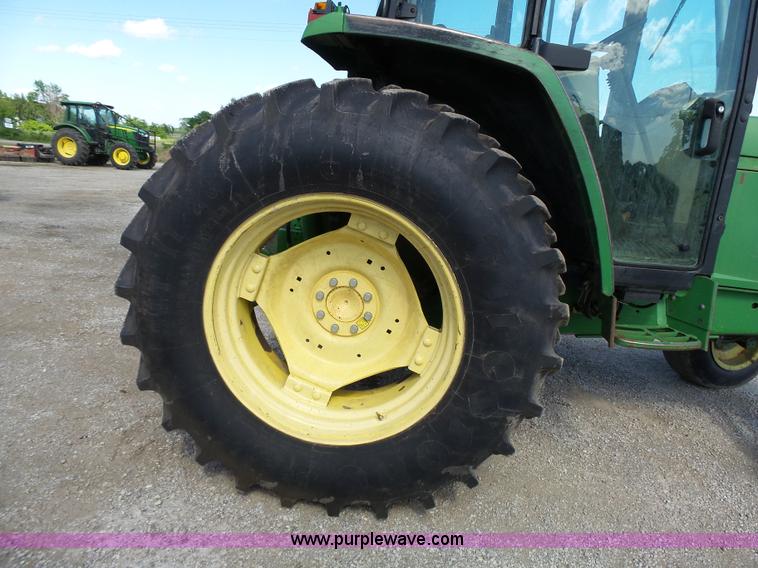 image for item J4962 2001 John Deere 6405 tractor