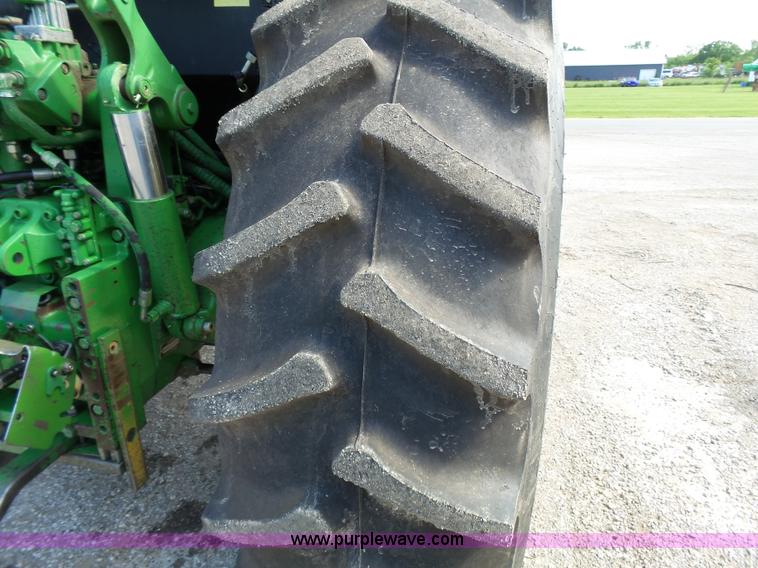 image for item J4962 2001 John Deere 6405 tractor