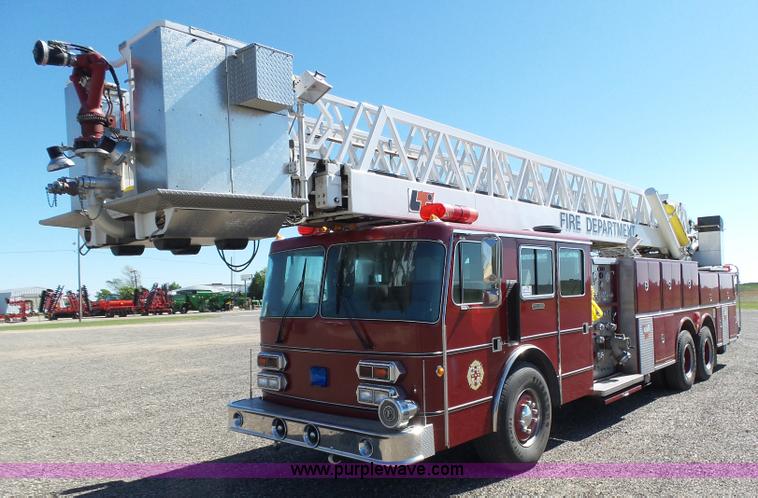 image for item J6107 1982 Hendrickson 1871-WS fire truck