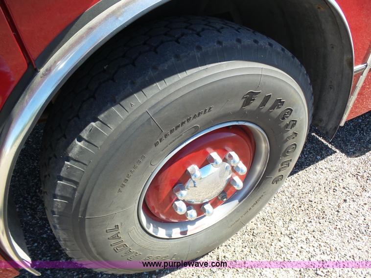 image for item J6107 1982 Hendrickson 1871-WS fire truck