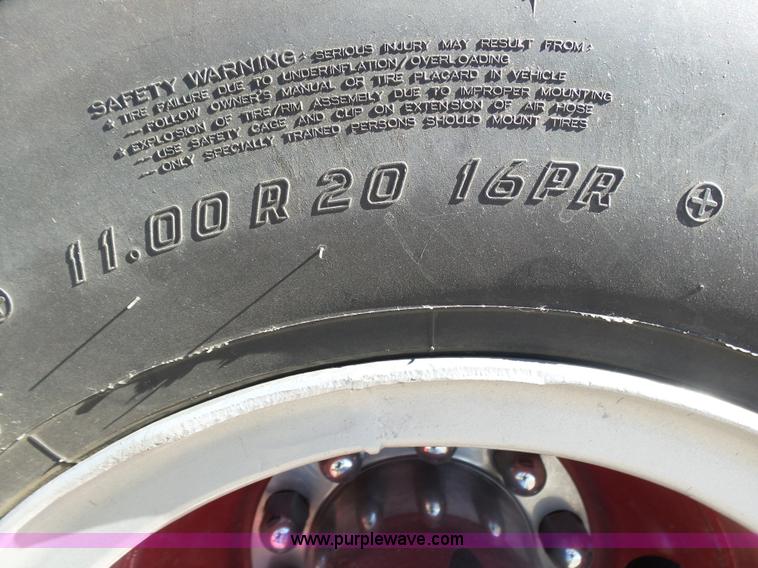 image for item J6107 1982 Hendrickson 1871-WS fire truck