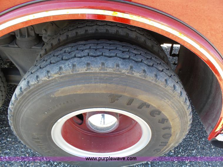 image for item J6107 1982 Hendrickson 1871-WS fire truck