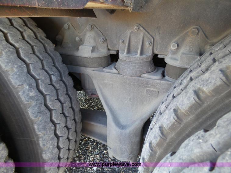 image for item J6107 1982 Hendrickson 1871-WS fire truck