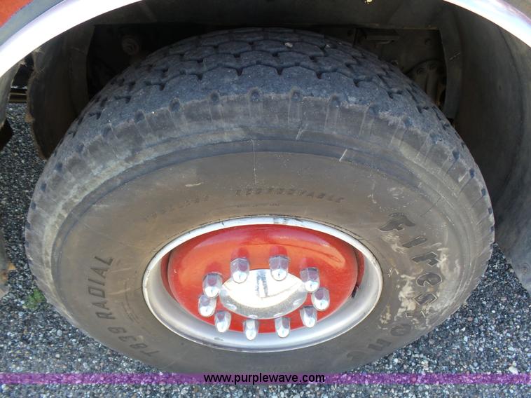 image for item J6107 1982 Hendrickson 1871-WS fire truck