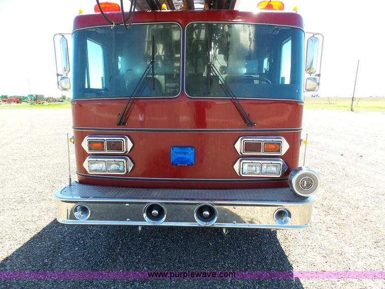 image for item J6107 1982 Hendrickson 1871-WS fire truck