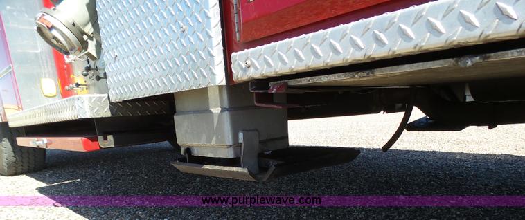 image for item J6107 1982 Hendrickson 1871-WS fire truck