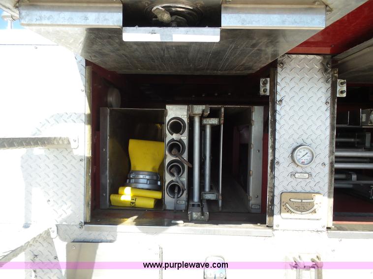 image for item J6107 1982 Hendrickson 1871-WS fire truck