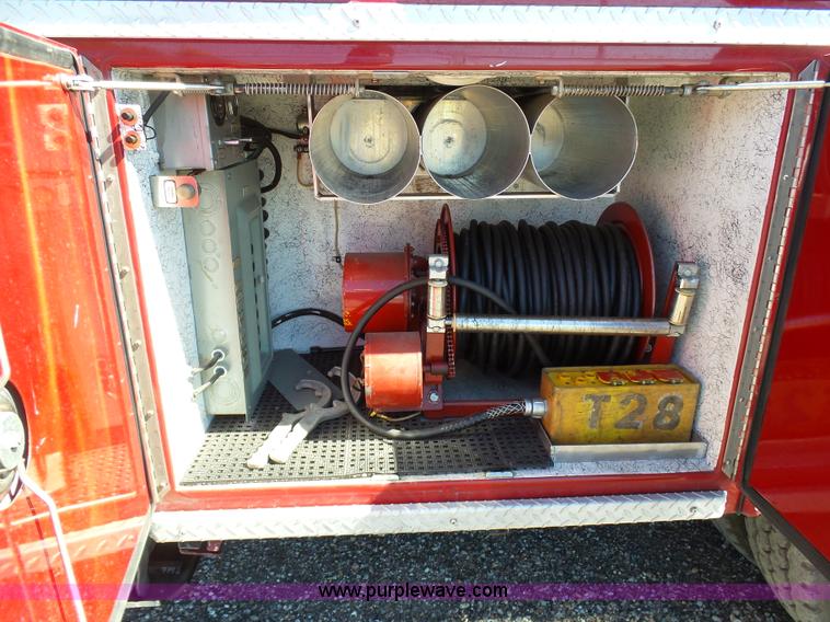 image for item J6107 1982 Hendrickson 1871-WS fire truck