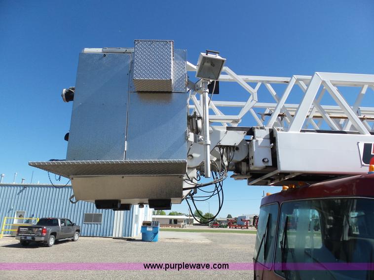 image for item J6107 1982 Hendrickson 1871-WS fire truck