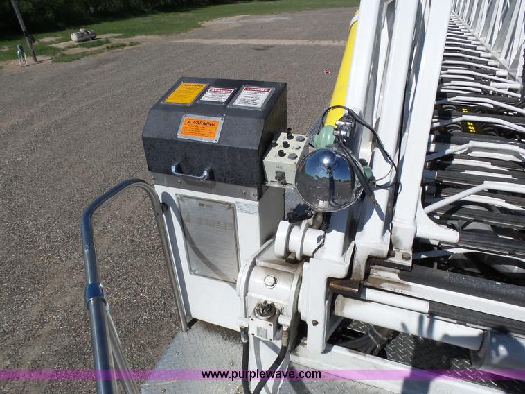 image for item J6107 1982 Hendrickson 1871-WS fire truck