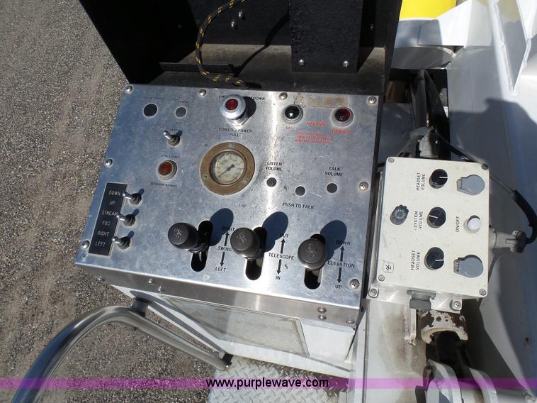 image for item J6107 1982 Hendrickson 1871-WS fire truck