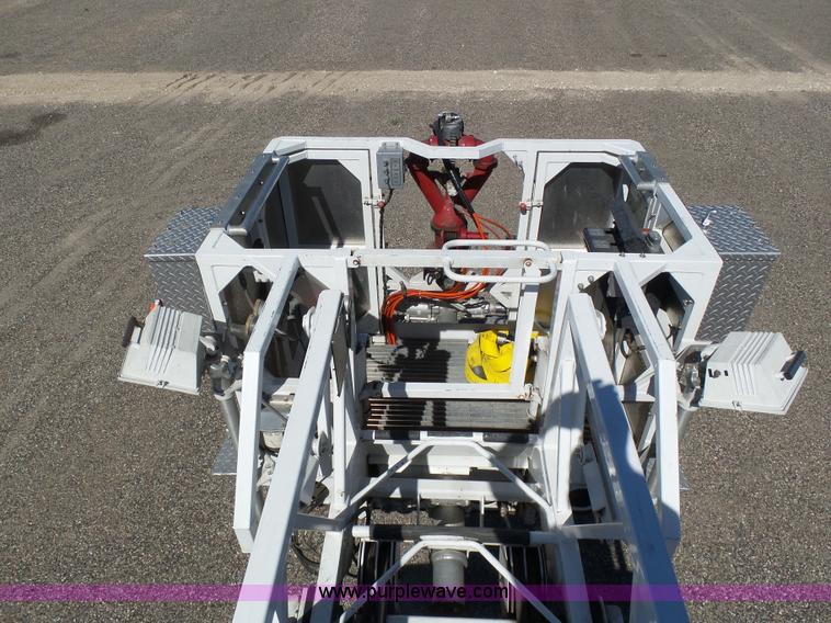 image for item J6107 1982 Hendrickson 1871-WS fire truck