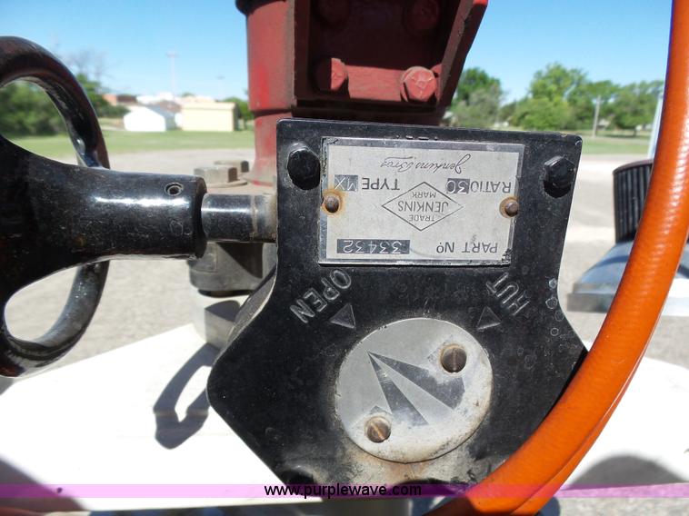 image for item J6107 1982 Hendrickson 1871-WS fire truck