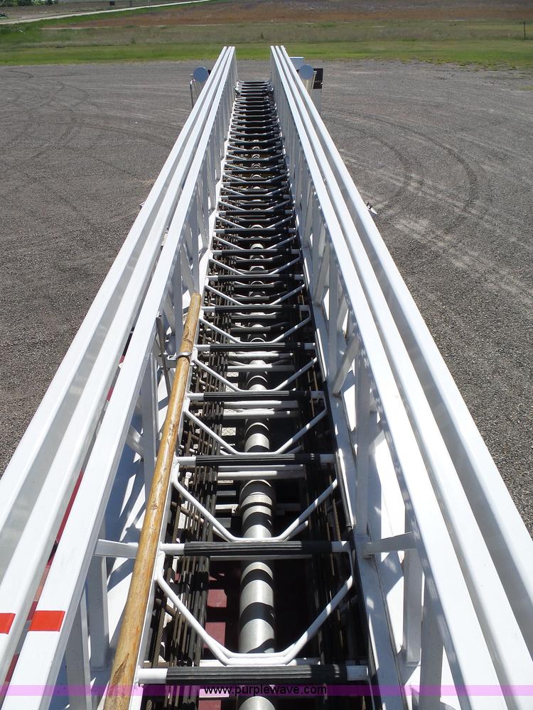 image for item J6107 1982 Hendrickson 1871-WS fire truck