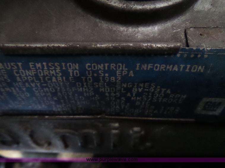 image for item J6107 1982 Hendrickson 1871-WS fire truck