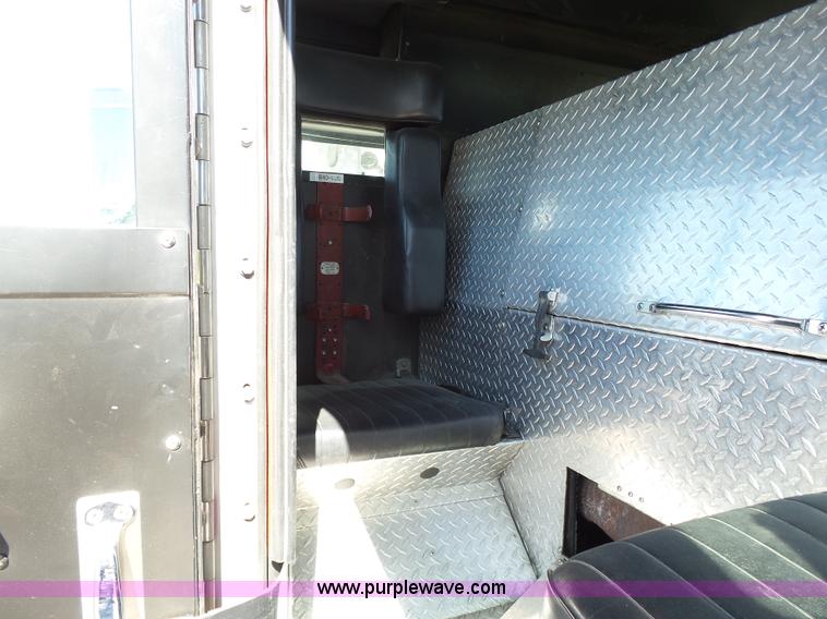 image for item J6107 1982 Hendrickson 1871-WS fire truck