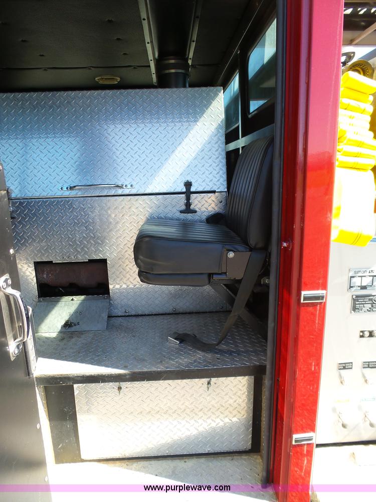 image for item J6107 1982 Hendrickson 1871-WS fire truck