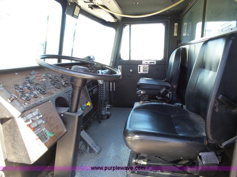 image for item J6107 1982 Hendrickson 1871-WS fire truck