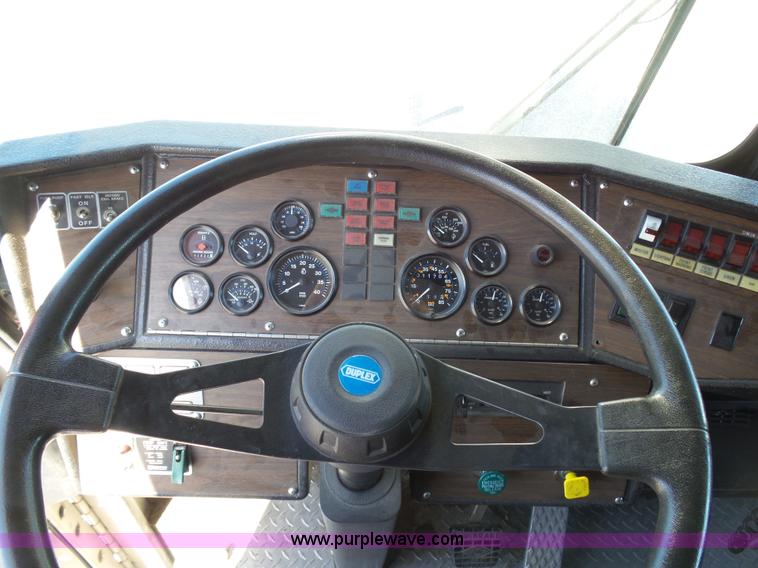 image for item J6107 1982 Hendrickson 1871-WS fire truck