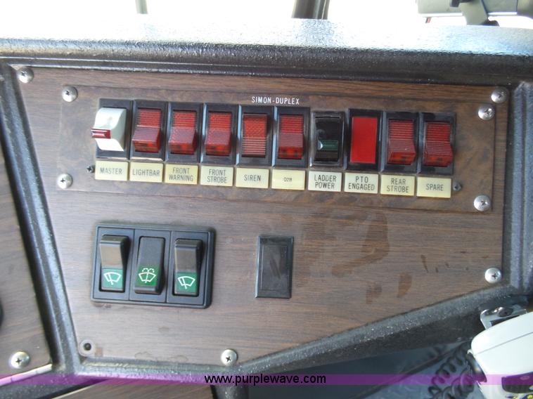 image for item J6107 1982 Hendrickson 1871-WS fire truck