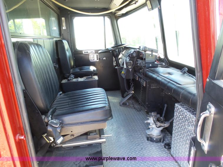 image for item J6107 1982 Hendrickson 1871-WS fire truck