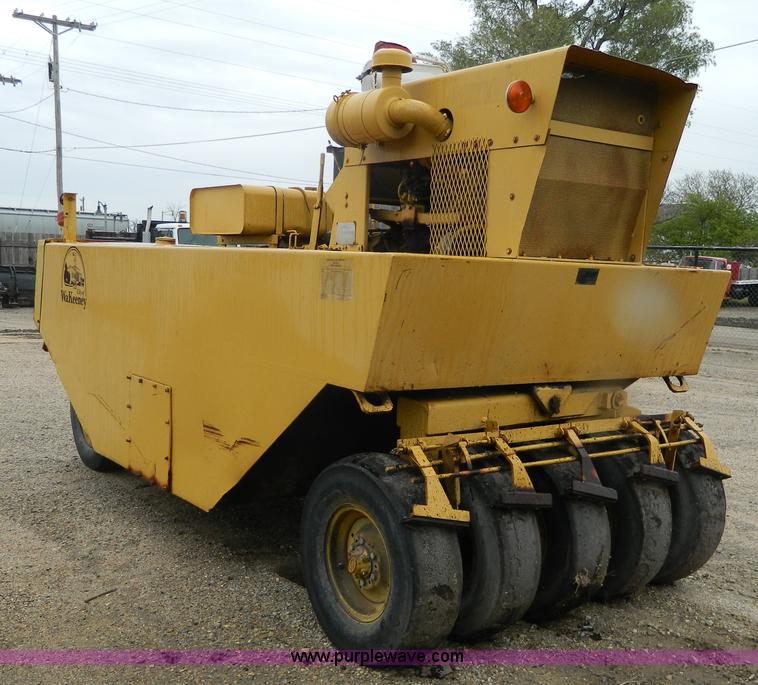 image for item J8977 Bros Inc SP3000 pneumatic roller