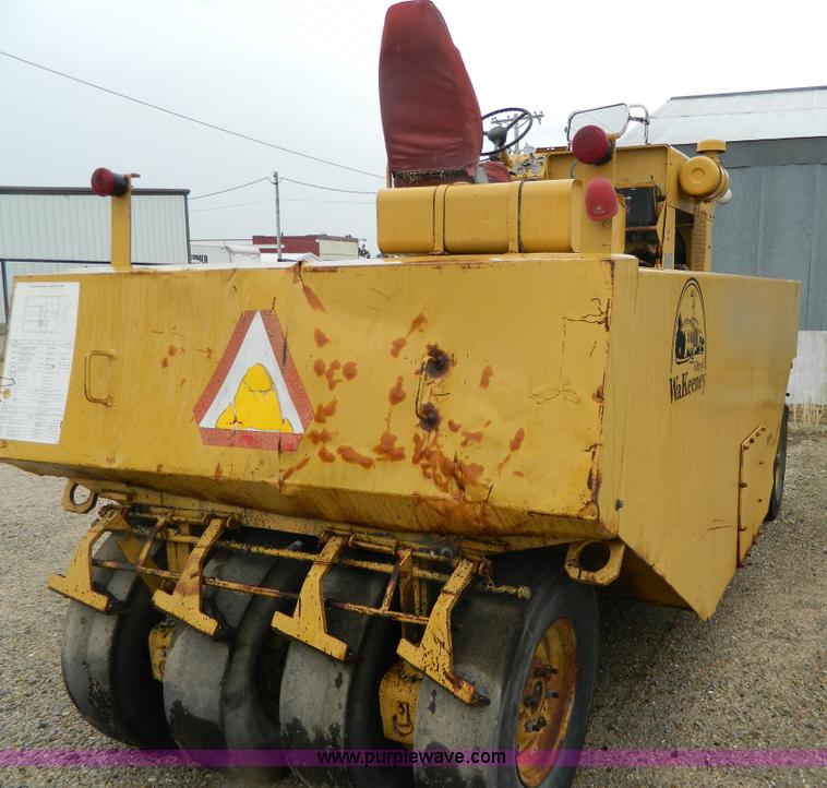 image for item J8977 Bros Inc SP3000 pneumatic roller