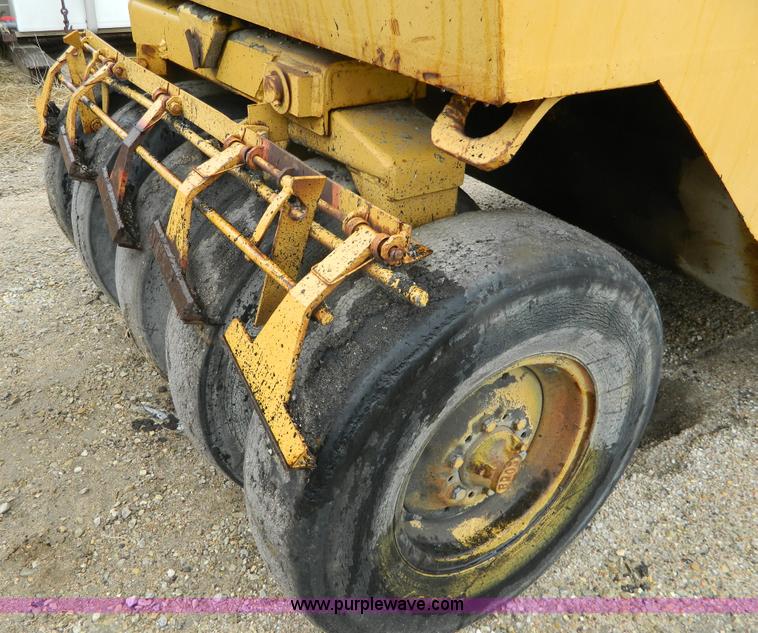 image for item J8977 Bros Inc SP3000 pneumatic roller