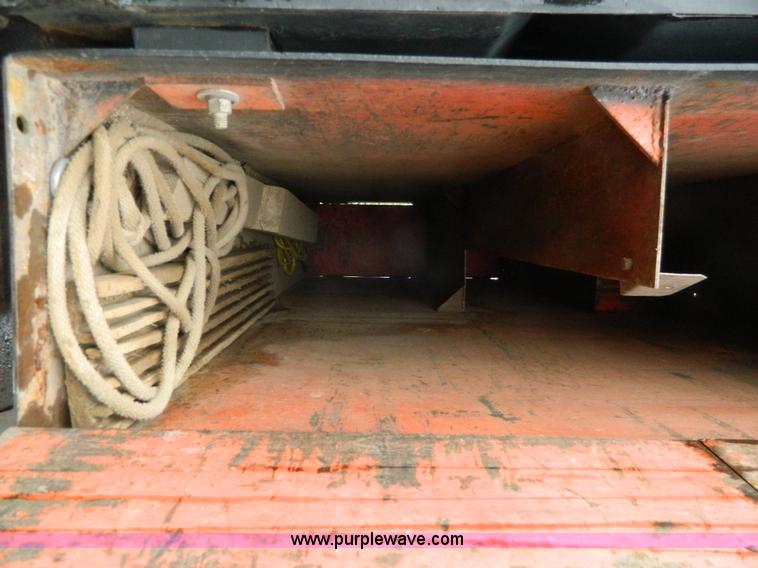 image for item J8978 1982 International S1700 dump truck