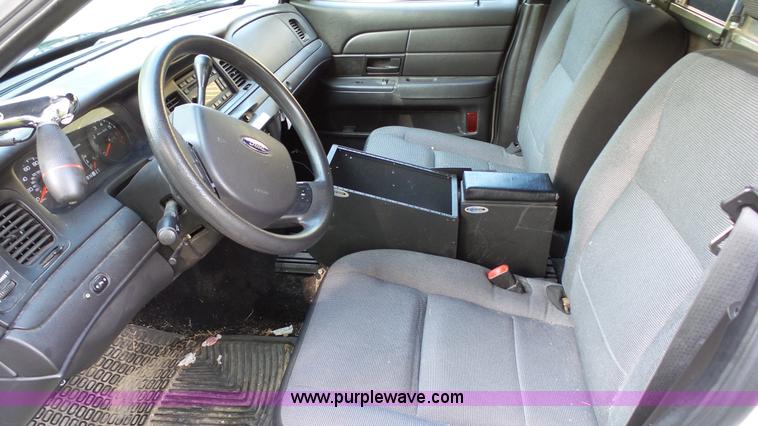 image for item K4074 2009 Ford Crown Victoria