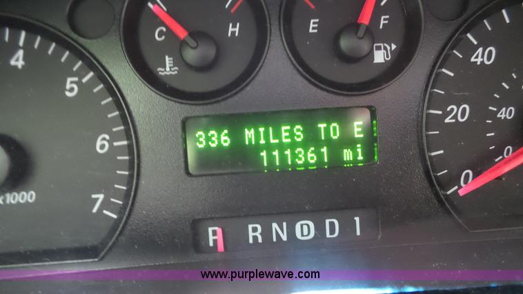 image for item K4176 2006 Ford Taurus