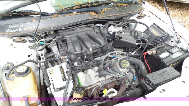 image for item K4176 2006 Ford Taurus