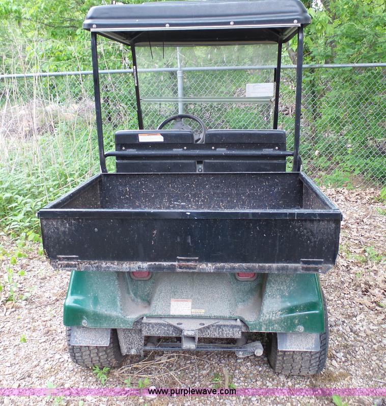 image for item K4177 2006 Yamaha U-Max golf cart