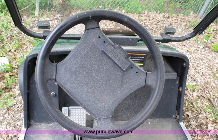 image for item K4177 2006 Yamaha U-Max golf cart