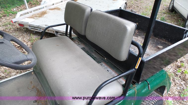 image for item K4177 2006 Yamaha U-Max golf cart