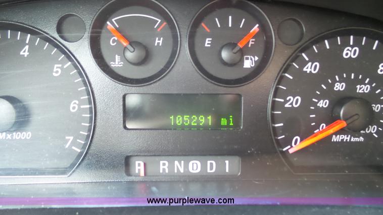 image for item K4178 2006 Ford Taurus