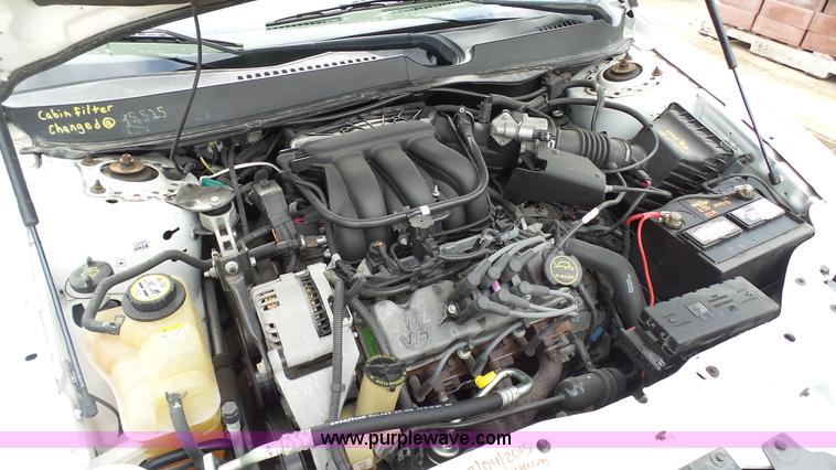 image for item K4178 2006 Ford Taurus