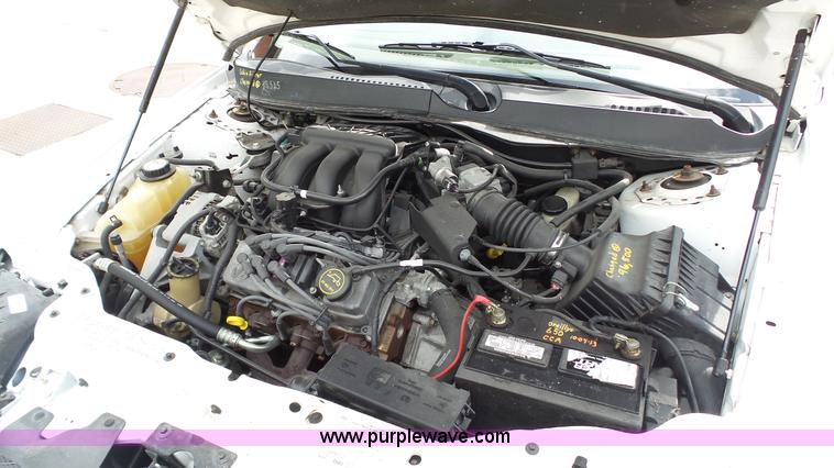 image for item K4178 2006 Ford Taurus