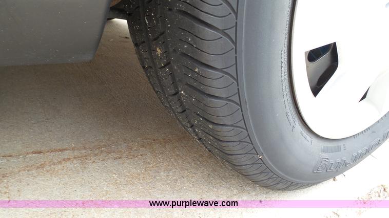 image for item K4178 2006 Ford Taurus