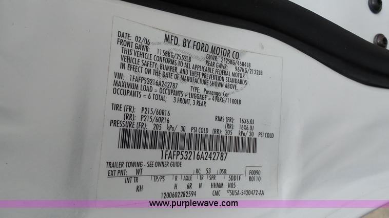 image for item K4178 2006 Ford Taurus